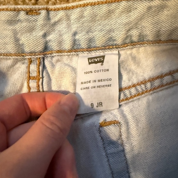 Levi's Blue Jean Shorts Relaxed Fit Cuffed Hem - Picture 8 of 8